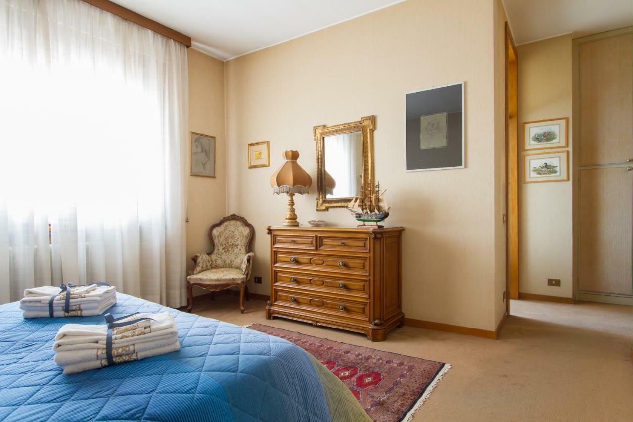 Appartamento Ampio E Indipendente Con Vista Giardino Paderno d'Adda ภายนอก รูปภาพ