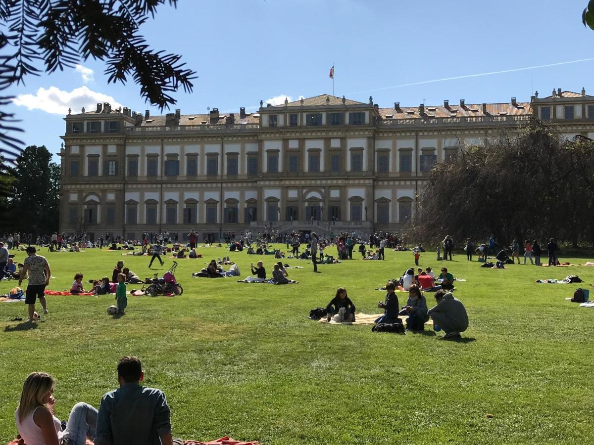 Appartamento Ampio E Indipendente Con Vista Giardino Paderno d'Adda ภายนอก รูปภาพ